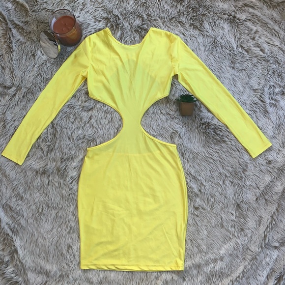 Dresses & Skirts - 😎3/$15 Yellow Party Dress